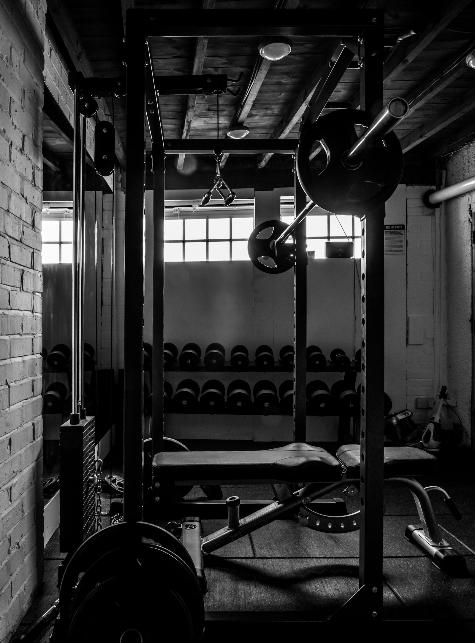 Squat rack in black and white